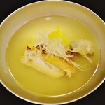 明石の鯛を使った『鯛のあらのうしお汁』!!柚子の香りがして優しい味わい～♪(^o^)丿