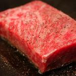 Carefully selected "Kuroge Wagyu beef A-5" sirloin Steak