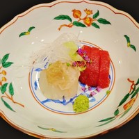 祇園 みずおか - 『瀬戸内の天然ひらめと本まぐろのお刺身』~!!
                  『泡醤油』で食べると最高っちゅっ～♪(^o^)丿