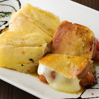 焼チーズの２種盛り合わせ