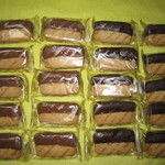 Big Island Candies - ｢マカダミアナッツショートブレッド､キャラメルディップドコンボ｣2種類入