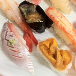 おたる政寿司 - 鯵、生牡丹海老、海老みそ、たらば蟹、海水ばふんうに