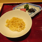 銀座 しのはら - 上海蟹の土鍋炊き込みご飯、香の物1