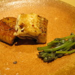 銀座 しのはら - 琵琶湖の天然鰻の白焼きとつけ焼き、みずの実添え2