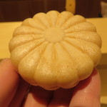 銀座 しのはら - 八寸：柿なます、揚げ銀杏、明石の蛸、明石の穴子、琵琶鱒の飯蒸し風、庄内生麩とクリーム・チーズ、戻り鰹の漬け、さつまいもの甘露煮、ほうれん草としめじの琵琶鱒白子和え、滋賀の水口干瓢、玉子真丈