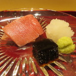 銀座 しのはら - 大間120kgの一本釣りの鮪 昆布醤油の煮こごり 辛味大根2