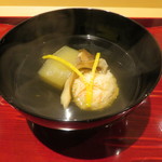 銀座 しのはら - 北海道の噴火湾の毛蟹の真丈 冬瓜 滋賀の舞茸のお椀2