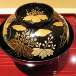 銀座 しのはら - 北海道の噴火湾の毛蟹の真丈 冬瓜 滋賀の舞茸のお椀1