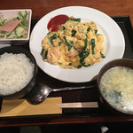 醤 - エビニラ玉子定食（900円）