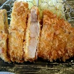 Niigata Katsu Ichi - 豚の脂が甘い！極上の肉質「しろねポーク」は絶品