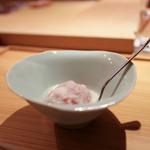 寿しの吉乃 - フルーツトマト 玉ねぎドレッシングかけ☆