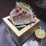 愛媛・みかん鯛の藁焼き