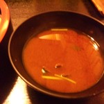 寿司英 - 赤出し。シジミが一杯です。