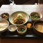 kawara CAFE＆DINING - 牛肉ときのこの炒め定食