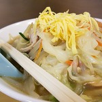 桃園 - 箸が乗って提供されます　2016.10