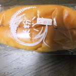 百姓のパン工房 - いちごジャムパン(150円)