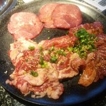 Yakiniku Suehirokan - お肉～