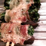 新小屋 - 「ツルムラサキの豚バラ巻」独特のぬめりと香り＆旨み抜群の豚バラ