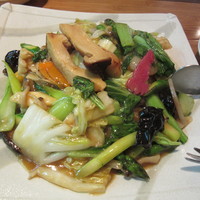 個室中華 頤和園 溜池山王店 - 松茸入り八宝焼きそば　1280円