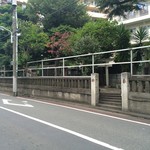 珈琲亭 ルアン - 水神社。