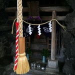 珈琲亭 ルアン - 水神社本殿。