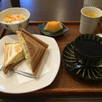 珈琲花苺舎 - いちごやセット  ドリンク料金+250円