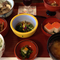 上杉伯爵邸 - 献膳料理 少しずつ9種いただけます