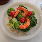 ラミティエ - 前菜：エビとブロッコリーのヴィネグレットソース
