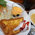 まんじゅどーむ - ドリンクはコーヒーのみならず、セットメニューからオレンジジュースやカルピスなども選べます