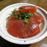 鈴木水産 - まぐろスライスを利用して鉄火丼完成