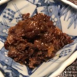 くろぎ - 牛肉の時雨煮のせご飯．