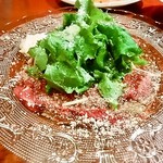 イタリアンバール臣 - 牛フィレ肉のカルパッチョイタリアンマヨネーズ500円