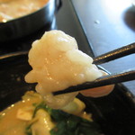 博多もつ鍋 やま中 - やや小ぶりですがプルプルで美味しいです♪