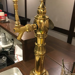 ビール長屋 貫太郎 - ピカピカの注ぎ口♪