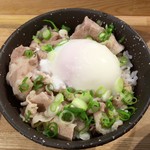 自家製さぬきうどんと肉 甚三 - ぶたメシ
