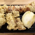 自家製さぬきうどんと肉 甚三 - 腹ペコ3種盛り合わせ