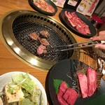 焼肉市場めぐろや - 