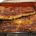 お賀川OGAWA 我孫子店 - 特上　東西　3500円　手前が　じ焼き(関西風)　奥が蒸し(関東風)