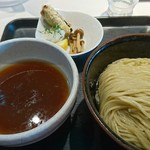 煮干し中華そば一燈 - 秋刀魚とボルチーニ香る淡麗つけ麺 800円