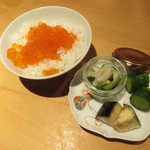 器楽亭 - イクラのTKG、香の物