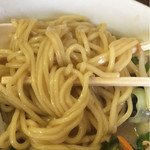 中華 つけ麺 はるき - 野菜タンメン、麺アップ