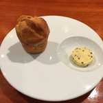 自家製トリュフバターと栗のマフィン