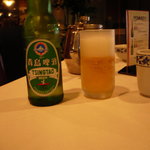 重慶飯店 - 休みの日は昼からチンタオですな。ご飯とともにピリ辛マーボーには合います。