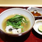 銀座 しのはら - 淡路の鱧しゃぶ
      　北海道と岩手の松茸
      　春菊
      　鱧の骨の出汁
      　ちり酢、酢橘