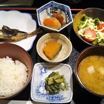 紅殻 - ランチ：おばんざい定食