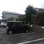 Kareya Komatsu - 店舗裏にある駐車場