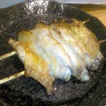 炭火焼とりもつ焼き 鶏冠 - 手羽いかだ180円(税別)