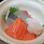 漁師居酒屋 楓 - 日替わりの刺身