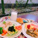 Daitoukan - 伊東の旅館で朝ご飯バイキング✨無料らしい✨
                        ご飯があったら嬉しかった〜(^^