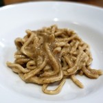 ブリッカ - 全粒粉のキタッラ　フレッシュポルチーニのペーストソース